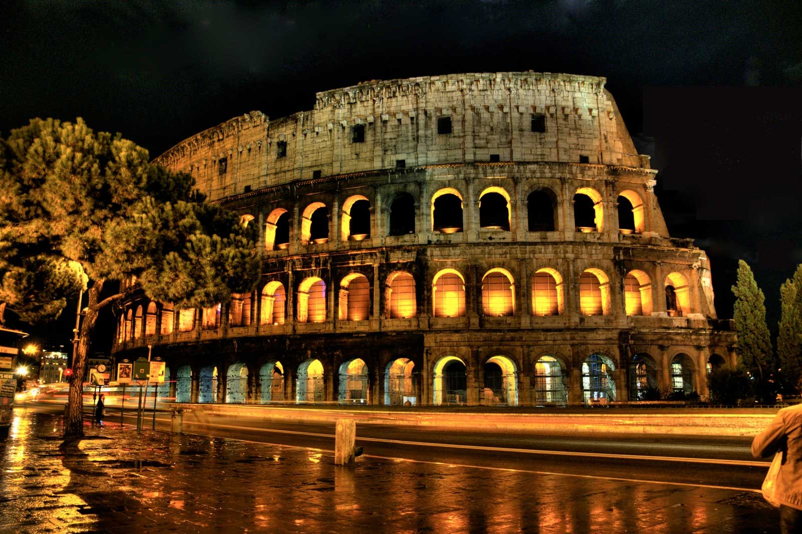 Colosseum visit night