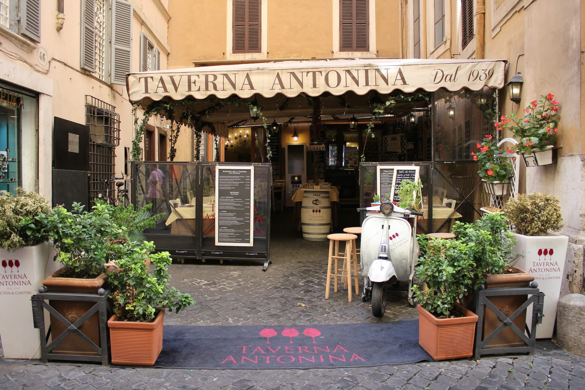 drinking in rome taverna