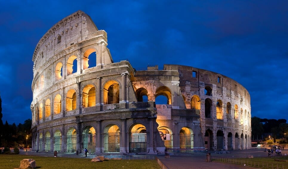 romantic restaurants in rome Colosseum by Night