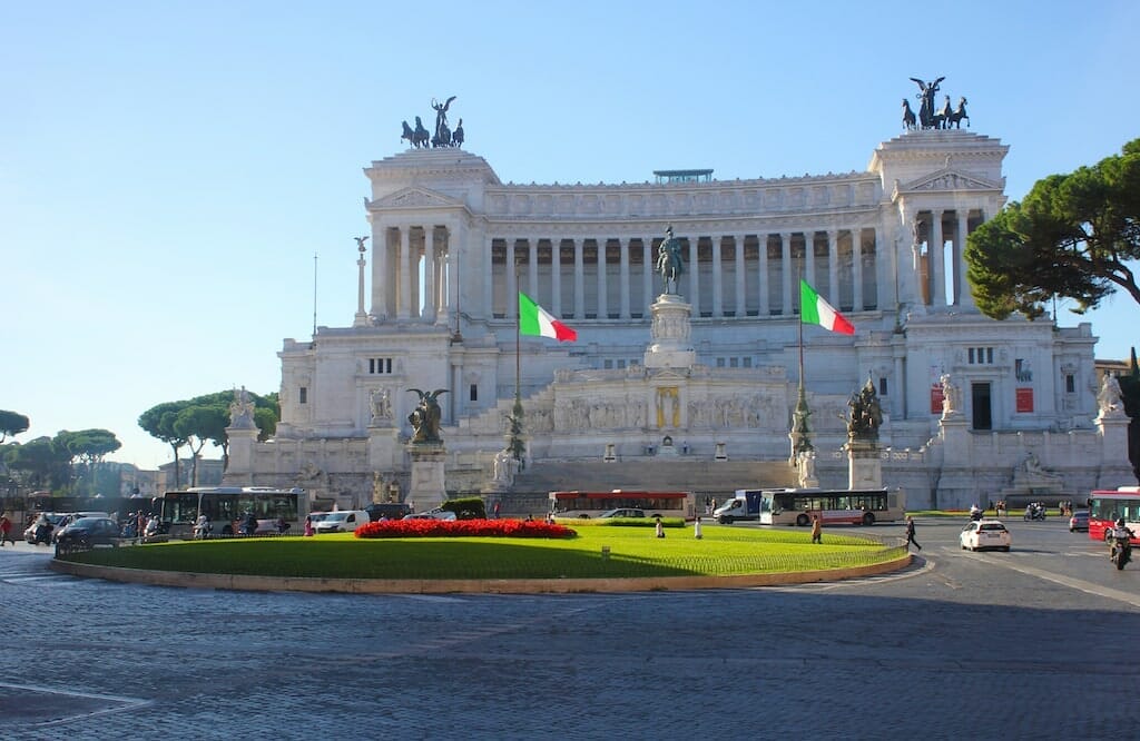 piazza in rome piazza Venezia