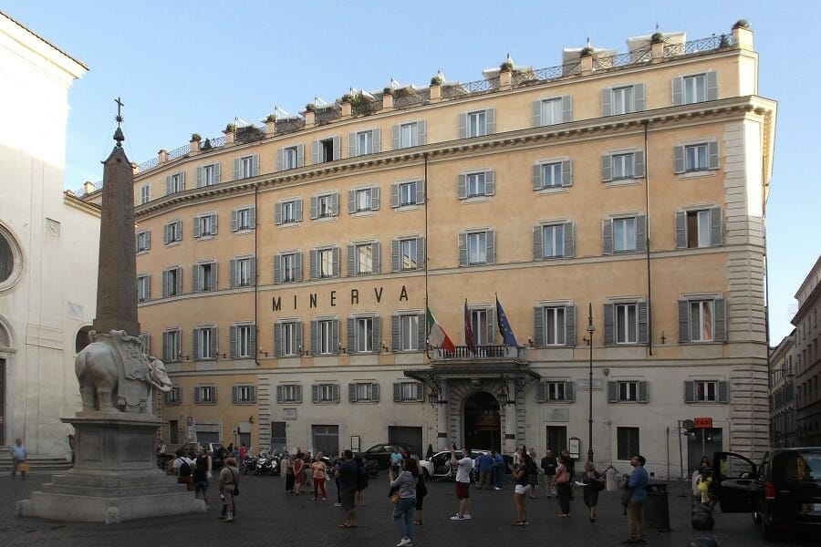 rooftop bar rome Grand Hotel De La Minerva