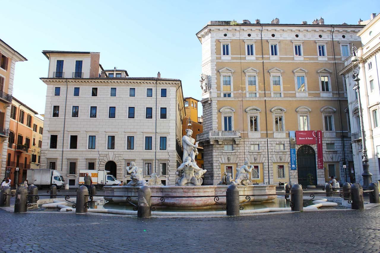 piazza navona rome fontana del nettuno