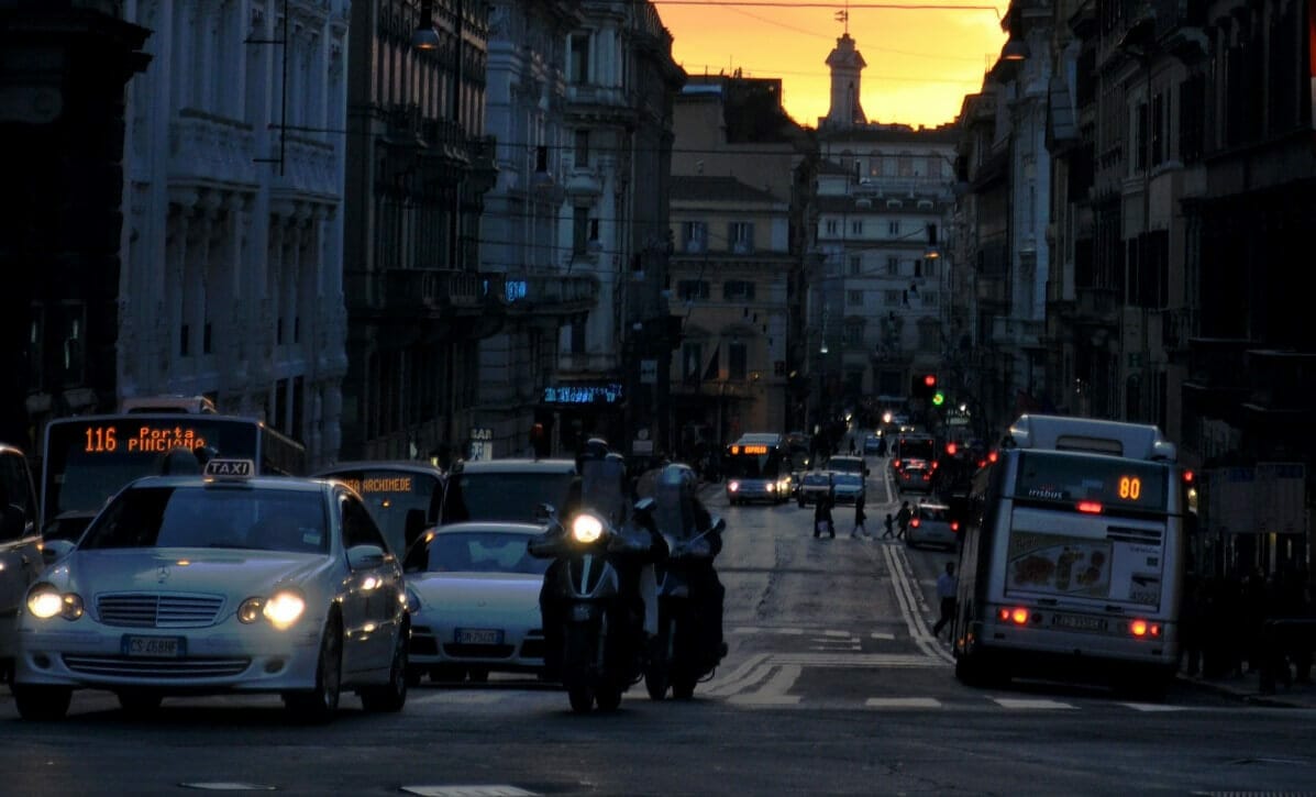 Get taxi in Rome at night