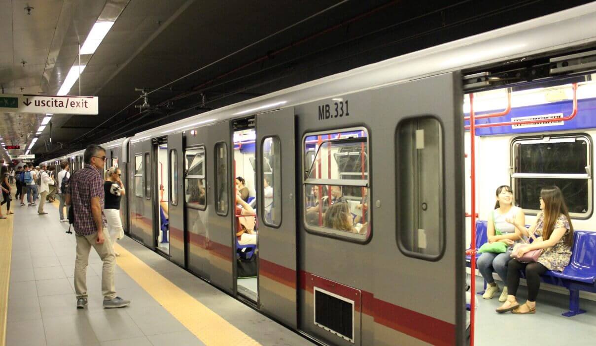 Rome metro rail