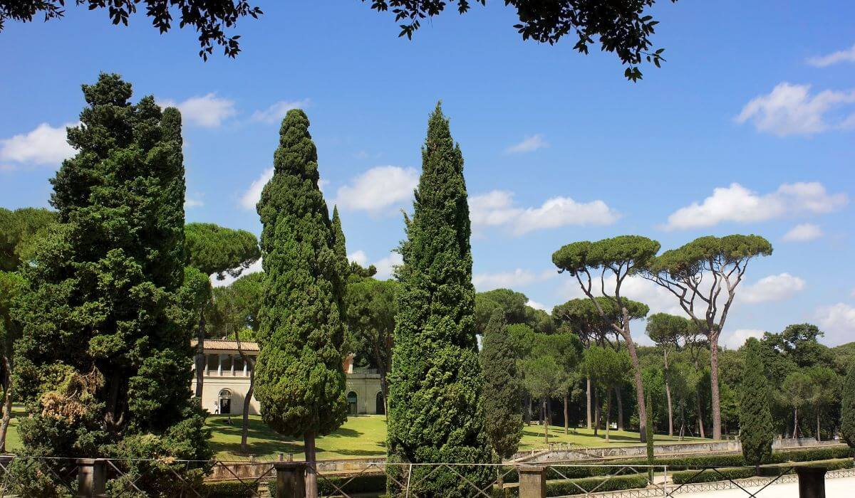 Visiting gardens outside of Rome