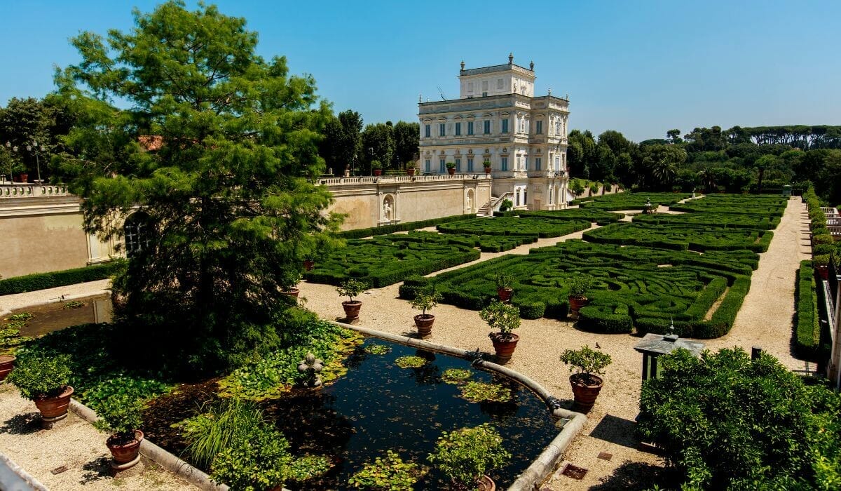 Villa Doria Pamphili visiting
