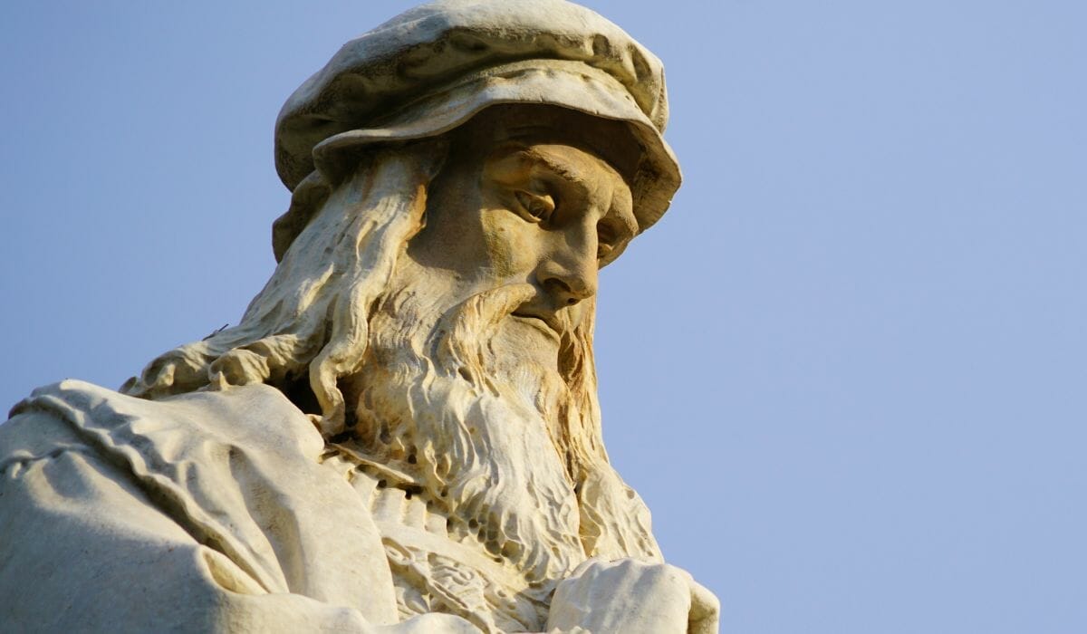 leonardo_da_vinci Leonardo da Vinci statue