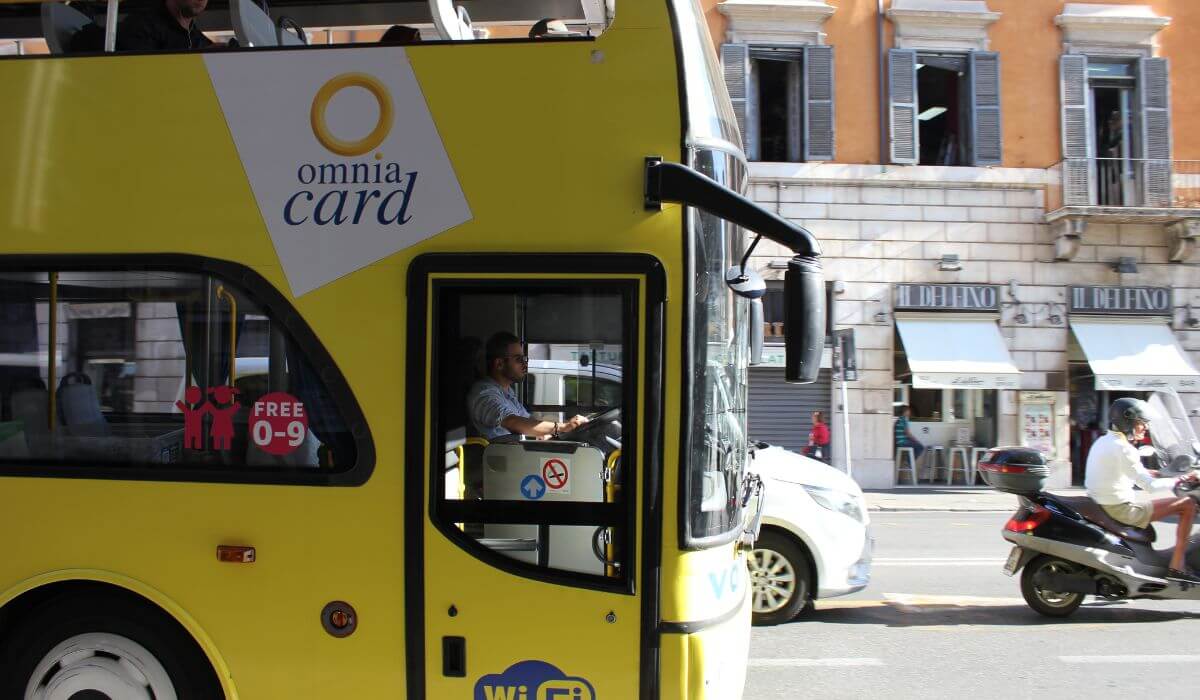 Driving in Rome tips for tourists