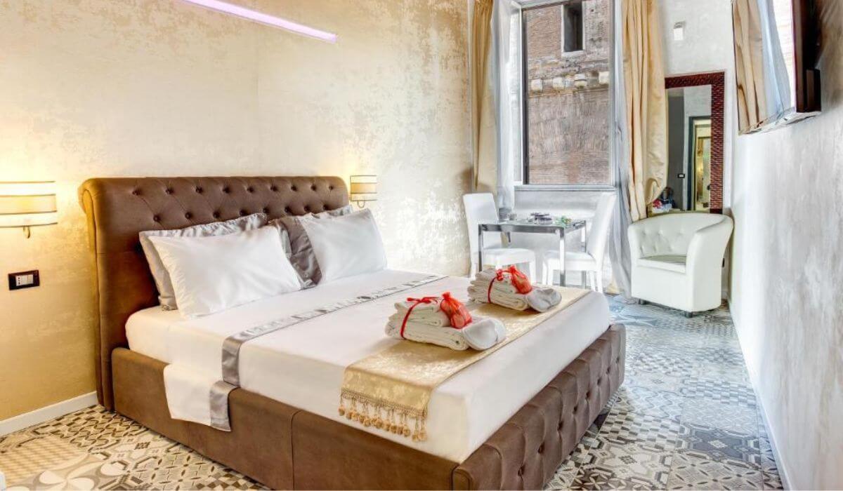 @booking.com Hub Pantheon hotel