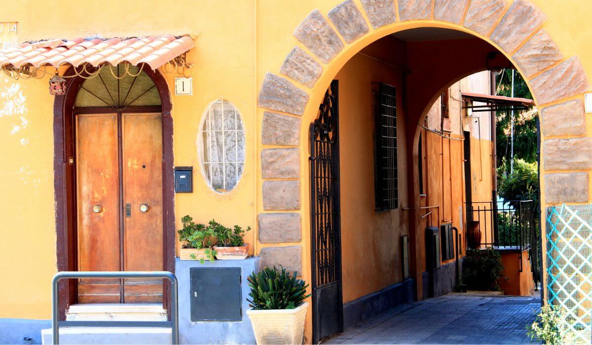 Garbatella hidden Rome tour