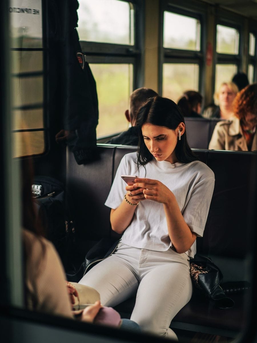 Best Apps for Getting Around on the Rome Metro