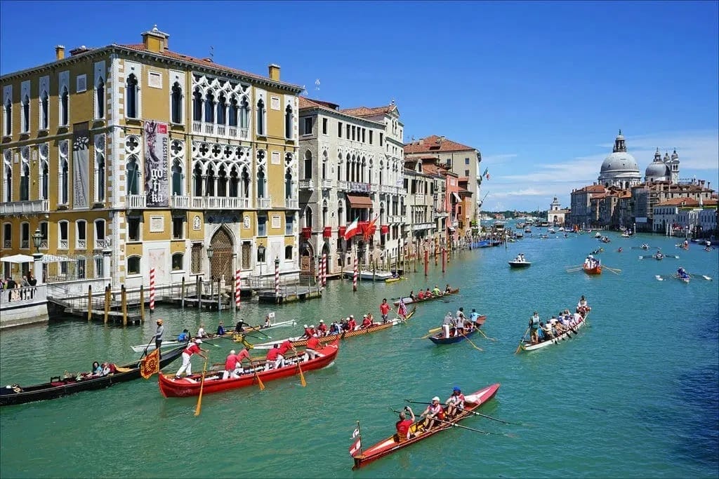 venice canal tour