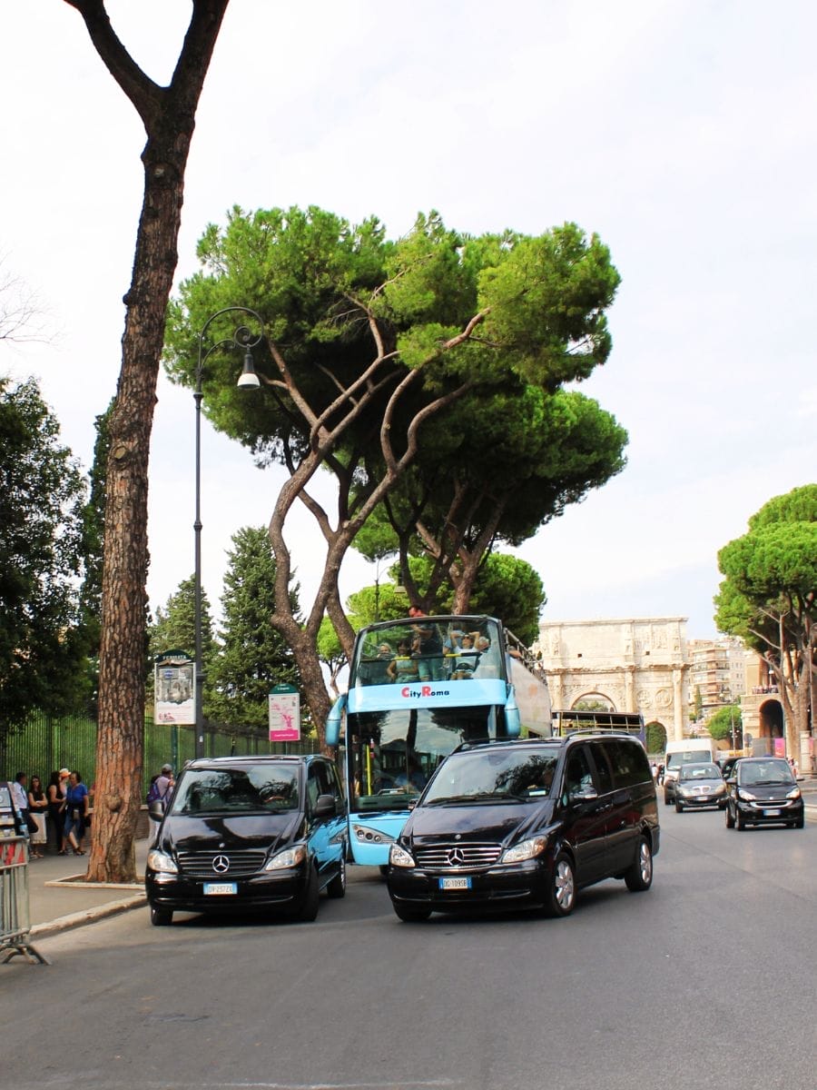Best Hop-On Hop-Off Buses in Rome